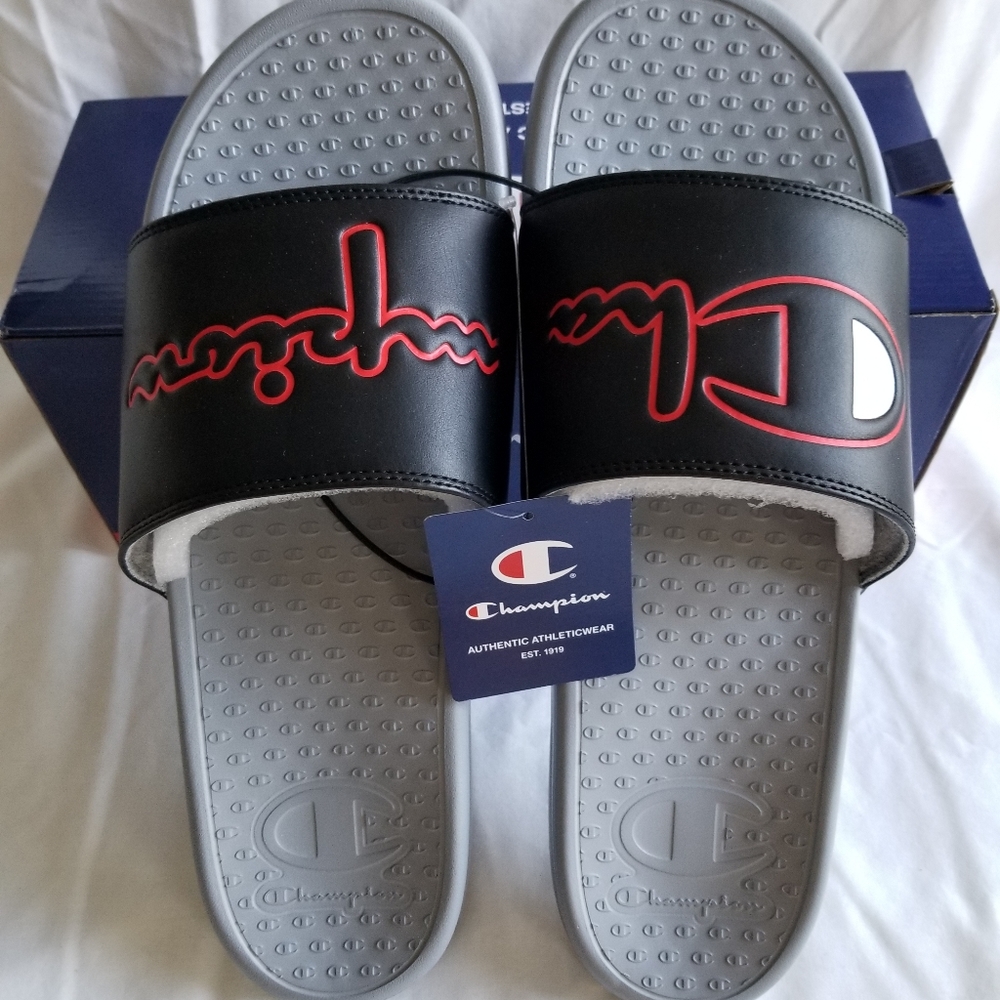 BRAND NEW! Men's Champion Super Slide Split Script